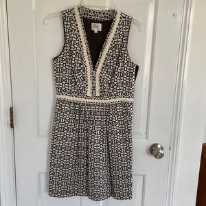 Milly of New York V Neck Dress with pockets. Size 4